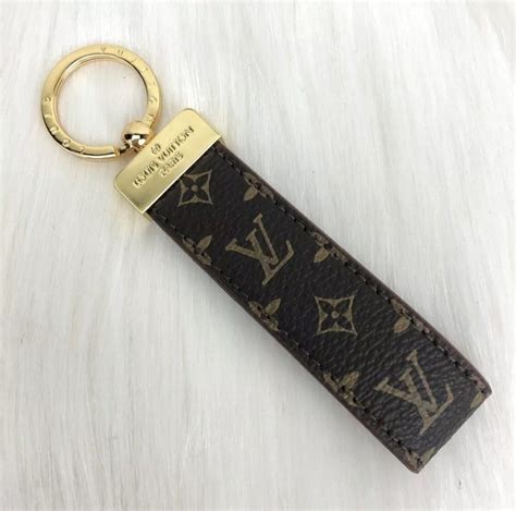 louis vuitton red keychain|louis vuitton keyholder.